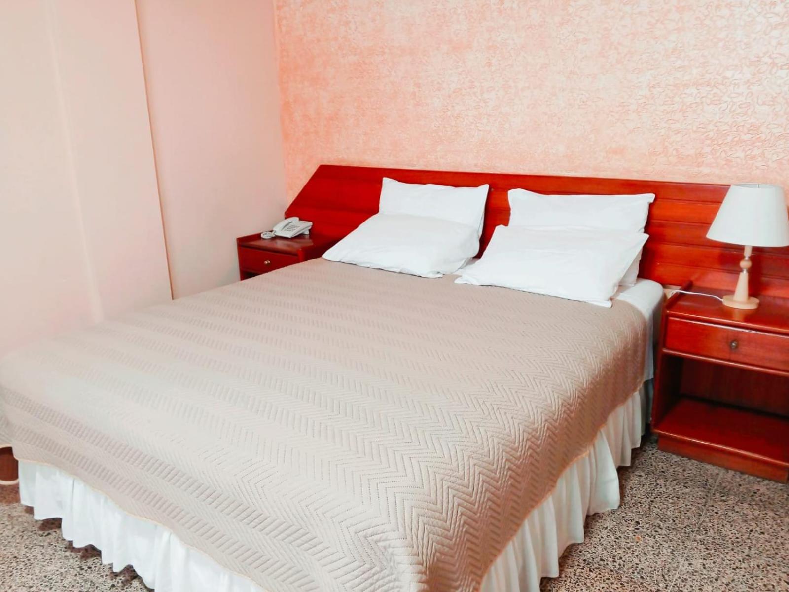 Hotel 7 Calles Санта-Крус-де-ла-Сьєрра Екстер'єр фото